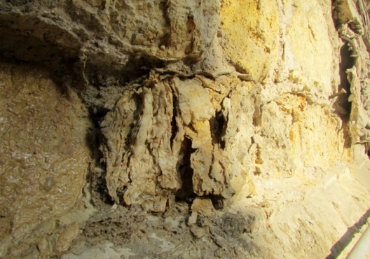 Natural Bed Of Masonry Stones And Its Effect On The Ility Shows The Longitudinally Separation Of Sedimentation Layers According To Bedding Plane